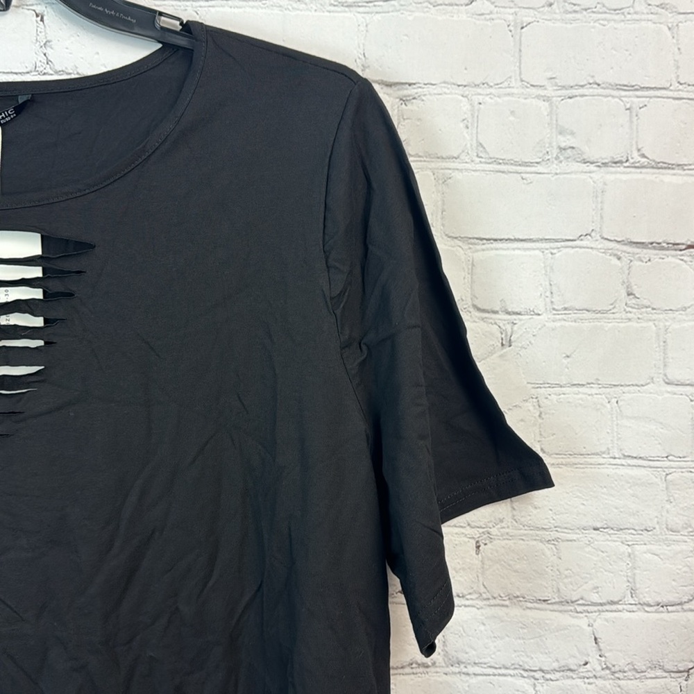 BloomChic Black Cut-Out Women's Top Plus Size 3X - Picture 3 of 6